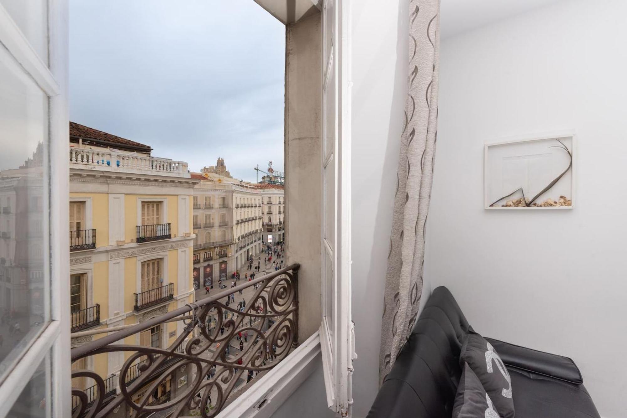 Apartamentos Day Madrid Sol Centro Gran Via Exterior foto